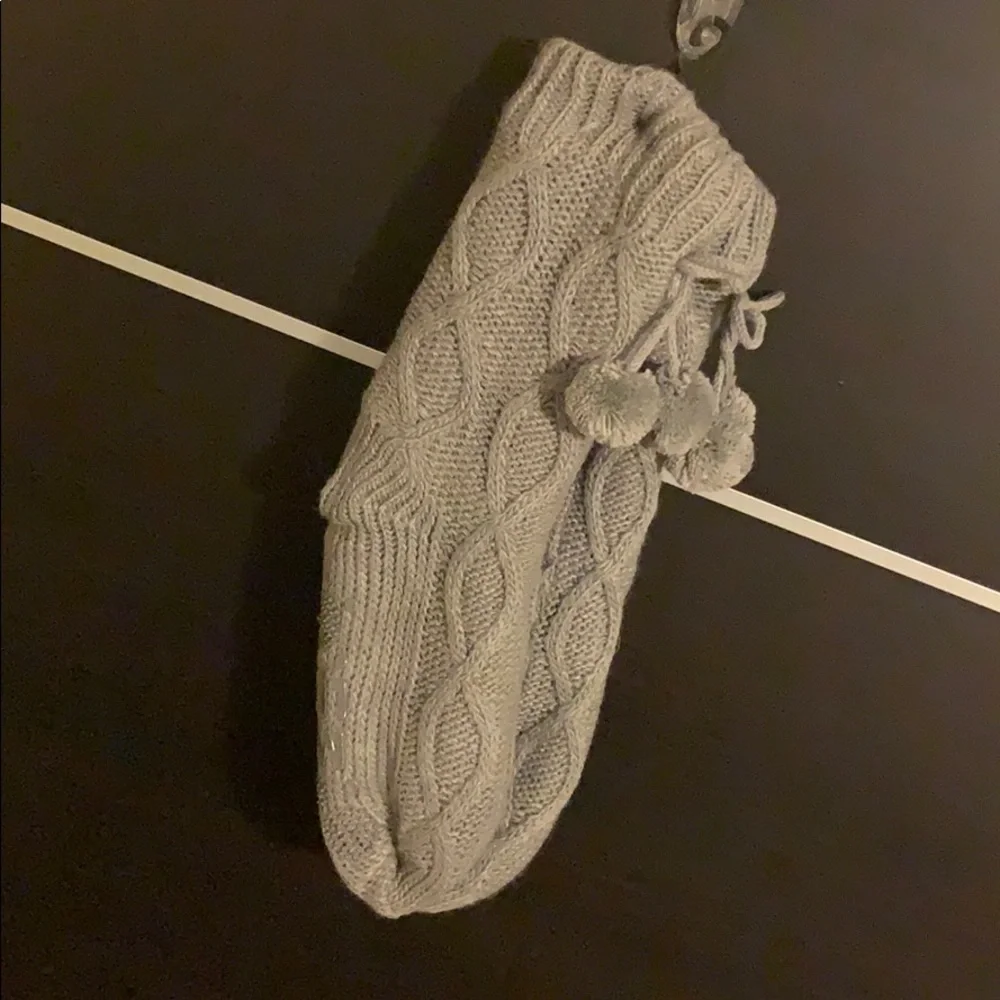 Muk Luks Gray Pom Pom Cabin Socks